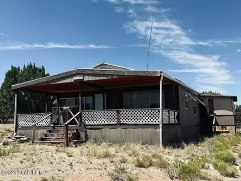 32 Stewart Rd, Seligman, AZ 86337