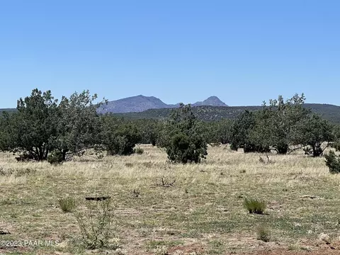 55 Ten Tanks Rd, Ash Fork, AZ 86320