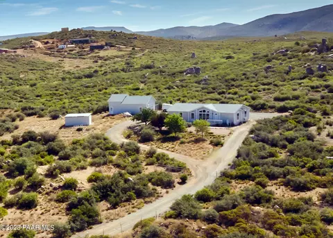 895 N Ambassador Rd, Dewey-humboldt, AZ 86327