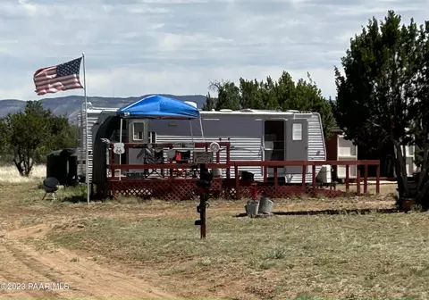 32358 W Calle Ines, Seligman, AZ 86337