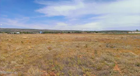 24755 N Stump Rd, Paulden, AZ 86334