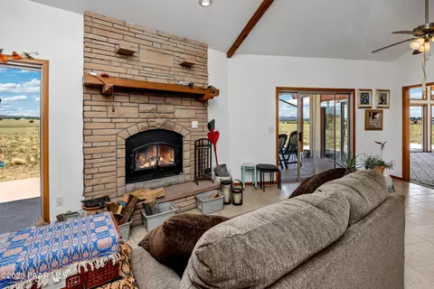 6627 W Antelope Run Rd, Ash Fork, AZ 86320 photo 15