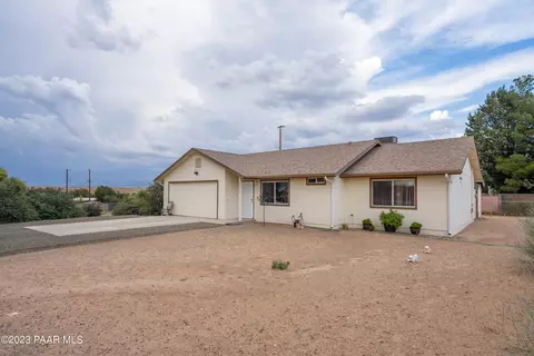 20589 E Ash Creek Rd, Mayer, AZ 86333