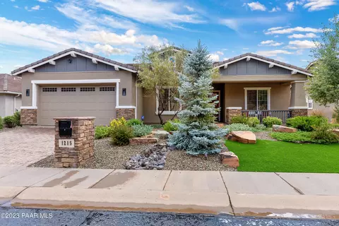 1215 S Lakeview Dr, Prescott, AZ 86301