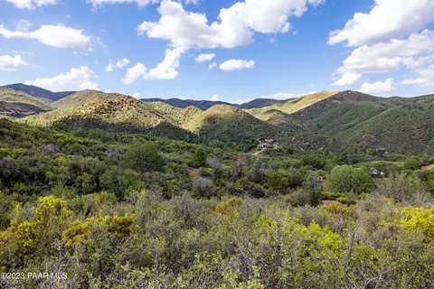 2 Magic Mountain Rd, Prescott, AZ 86332