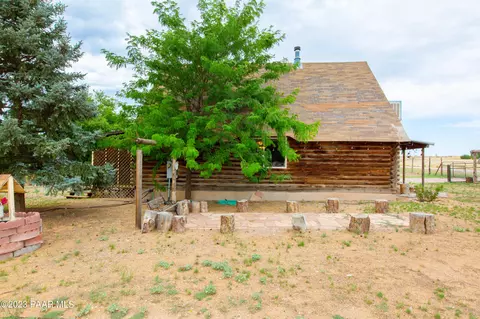 415 E Robin Rd, Paulden, AZ 86334