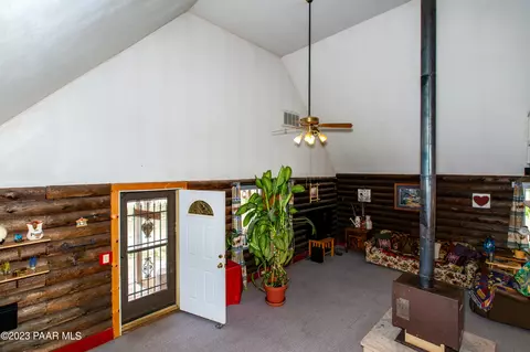 415 E Robin Rd, Paulden, AZ 86334 photo 2