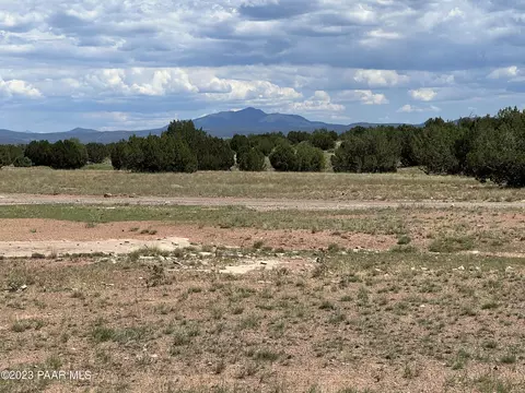 11 Chain Ranch Rd, Ash Fork, AZ 86320 photo 4