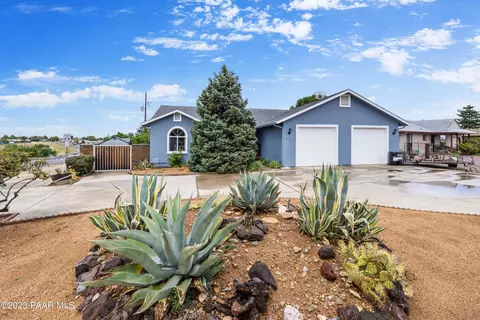 8900 E Navajo Ct, Prescott Valley, AZ 86314