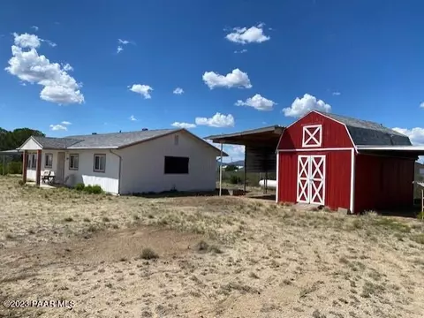 8220 Claridge Ln, Wilhoit, AZ 86332