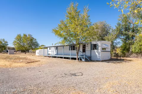 12220 E Yavapai Dr, Dewey, AZ 86327