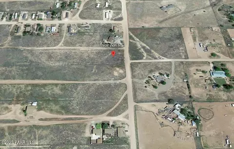 9 W Zion Trl, Paulden, AZ 86334