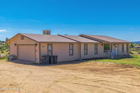 12615 W Armistad Ln, Skull Valley, AZ 86338