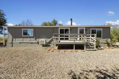 25335 N Lakeside Dr, Paulden, AZ 86334