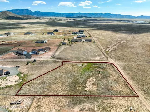 8040 N Covered Wagon Trl, Prescott Valley, AZ 86315