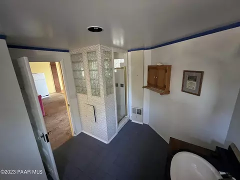 241 Als Way, Ash Fork, AZ 86320 photo 11