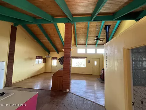 241 Als Way, Ash Fork, AZ 86320 photo 2
