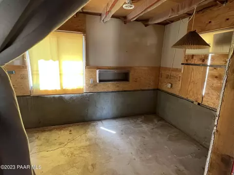 241 Als Way, Ash Fork, AZ 86320 photo 14
