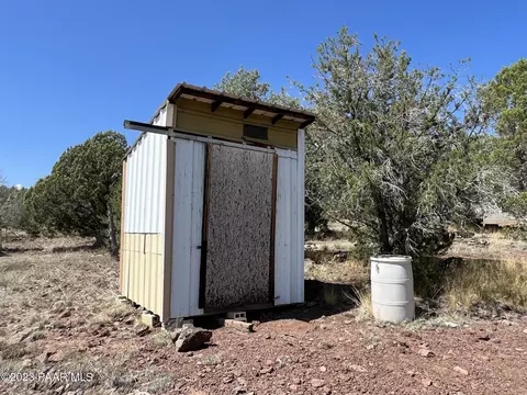 241 Als Way, Ash Fork, AZ 86320 photo 31