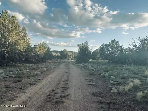 88 NE Stockmans Rd, Ash Fork, AZ 86320 photo 7