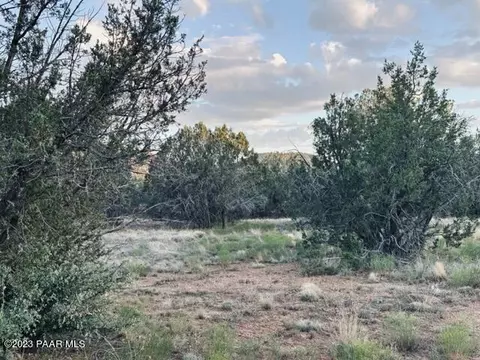 88 NE Stockmans Rd, Ash Fork, AZ 86320 photo 16