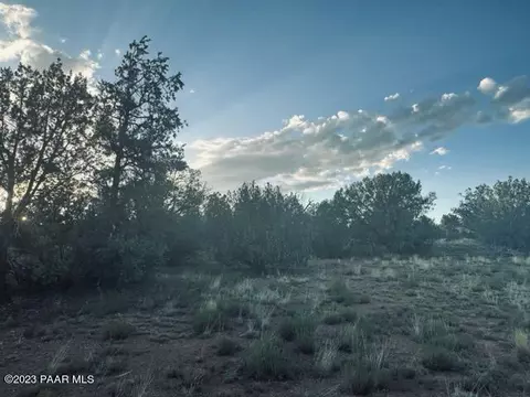 88 NE Stockmans Rd, Ash Fork, AZ 86320 photo 5