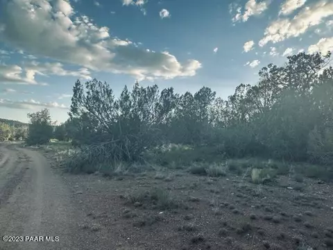 88 NE Stockmans Rd, Ash Fork, AZ 86320 photo 4