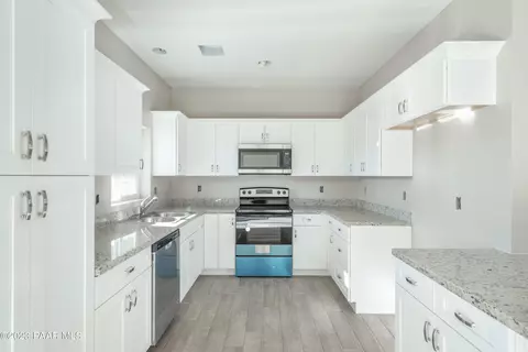 20049 E Pinto Dr, Mayer, AZ 86333 photo 6