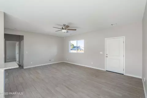 20049 E Pinto Dr, Mayer, AZ 86333 photo 2