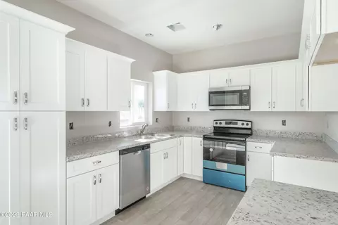 20049 E Pinto Dr, Mayer, AZ 86333 photo 7
