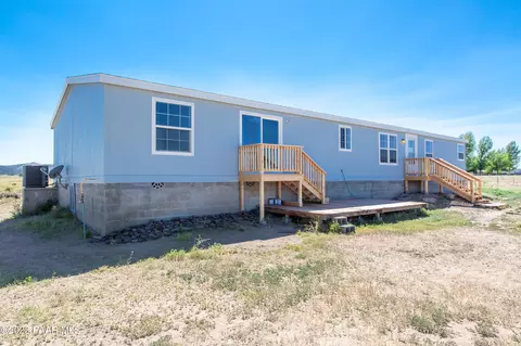 21605 N Roberts Rd, Paulden, AZ 86334