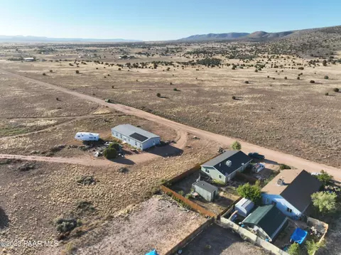351 E Ahonen Rd, Paulden, AZ 86334 photo 9