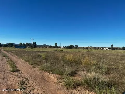 25530 N Linda Ln, Paulden, AZ 86334