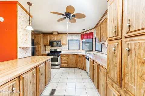 10115 E Hereford Ln, Dewey, AZ 86327 photo 10