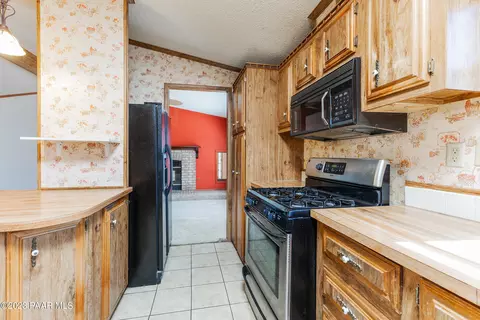 10115 E Hereford Ln, Dewey, AZ 86327 photo 11