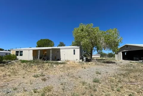17240 E Lakeview Dr, Mayer, AZ 86333