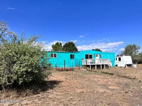39720 Bowling Ln, Ash Fork, AZ 86320 photo 2