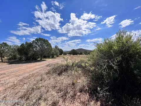39720 Bowling Ln, Ash Fork, AZ 86320 photo 9