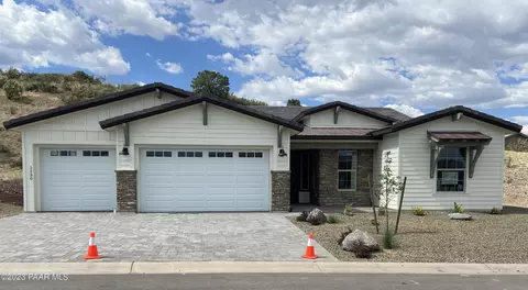 1130 S Lakeview Dr, Prescott, AZ 86301