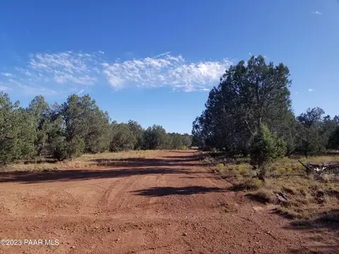 475 Caprica W, Ash Fork, AZ 86320 photo 7