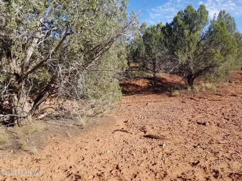 475 Caprica W, Ash Fork, AZ 86320 photo 4