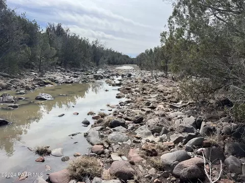 195 Off Of Un Named Rd, Ash Fork, AZ 86320