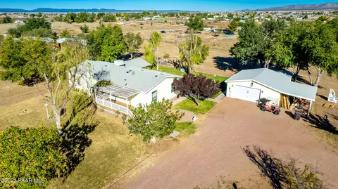 1240 W Saddle Rd, Paulden, AZ 86334