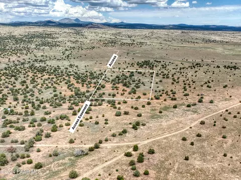 90 Nw4 Outback Rd, Ash Fork, AZ 86320