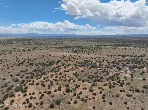 90 E2 Outback Rd, Ash Fork, AZ 86320 photo 11