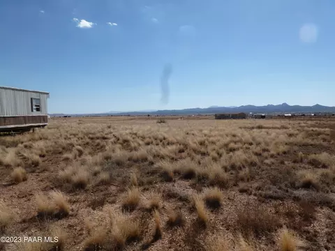 3169 W Malapai Rd, Paulden, AZ 86334