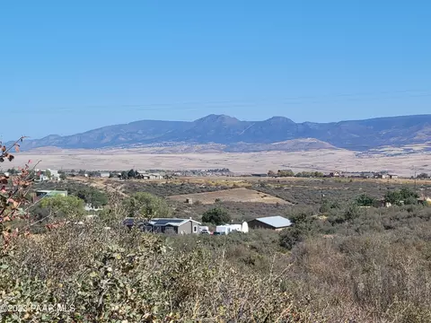 9850 E Shirley Ln, Dewey-humboldt, AZ 86327