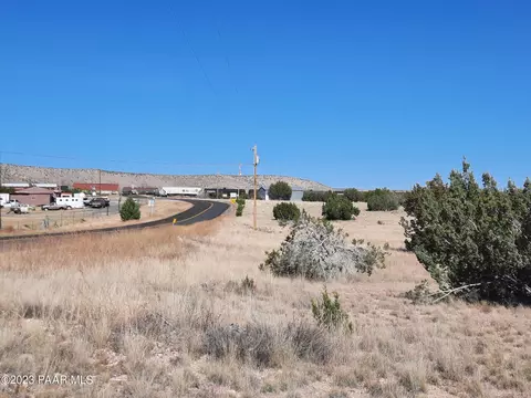 25355 W Fort Rock Rd, Seligman, AZ 86337