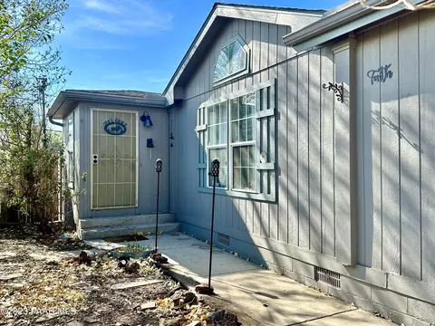 504 E Rodeo Rd, Williams, AZ 86046 photo 2