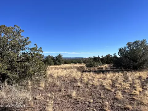 215 Couchmans Trail, Ash Fork, AZ 86320 photo 2